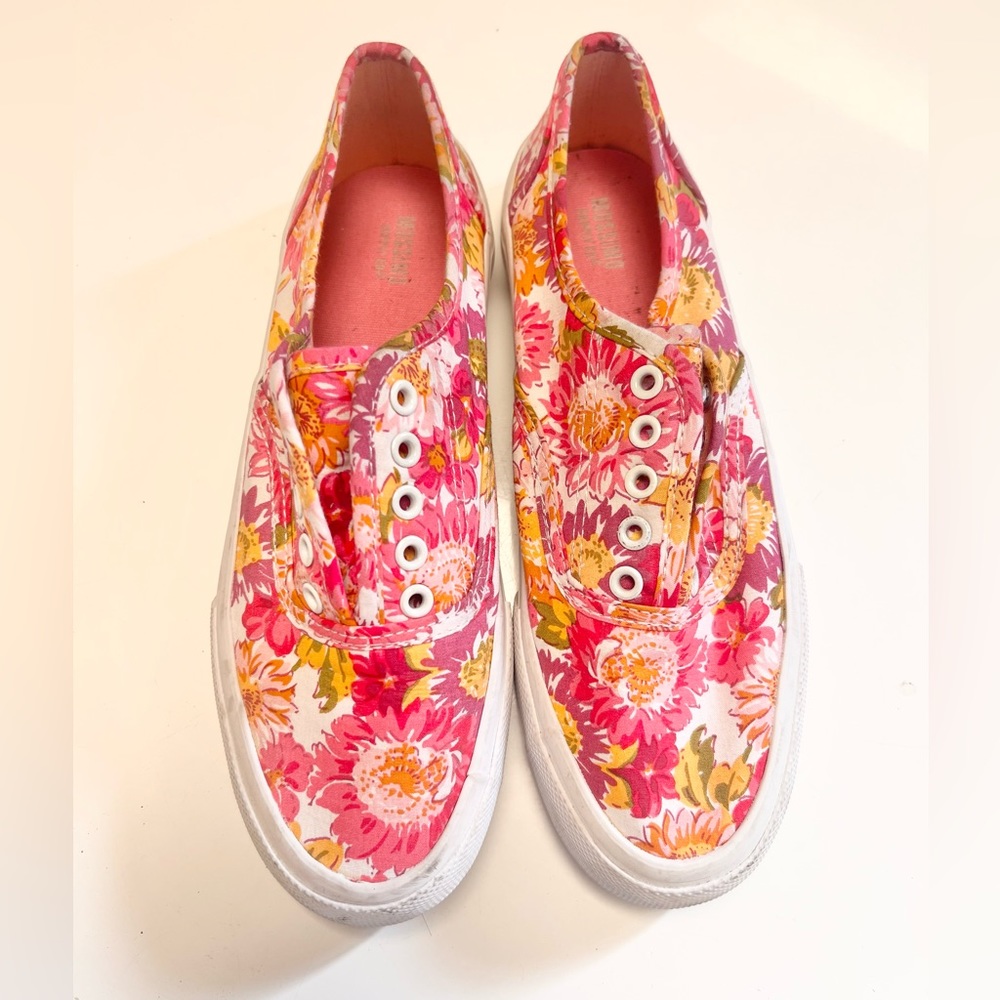 Mossimo sneakers